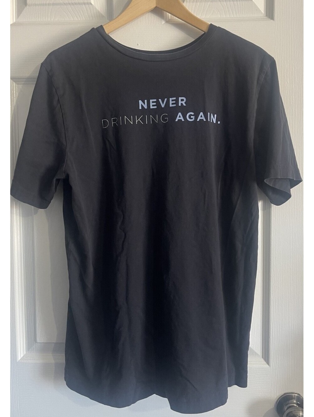 Travis Mathew Never Drinking Again Beer Men’s M Golf Short Sleeve T-shirt Black